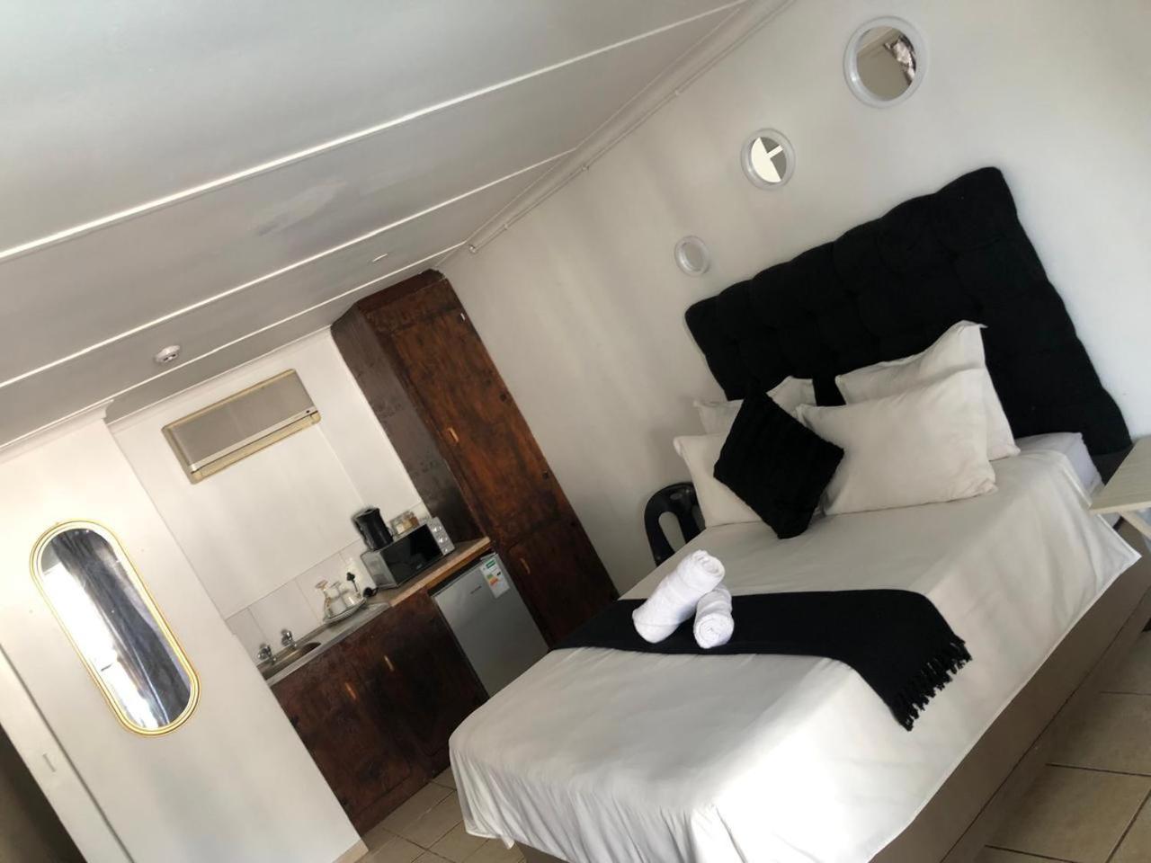 Jnc Lodge リチャーズ・ベイ エクステリア 写真